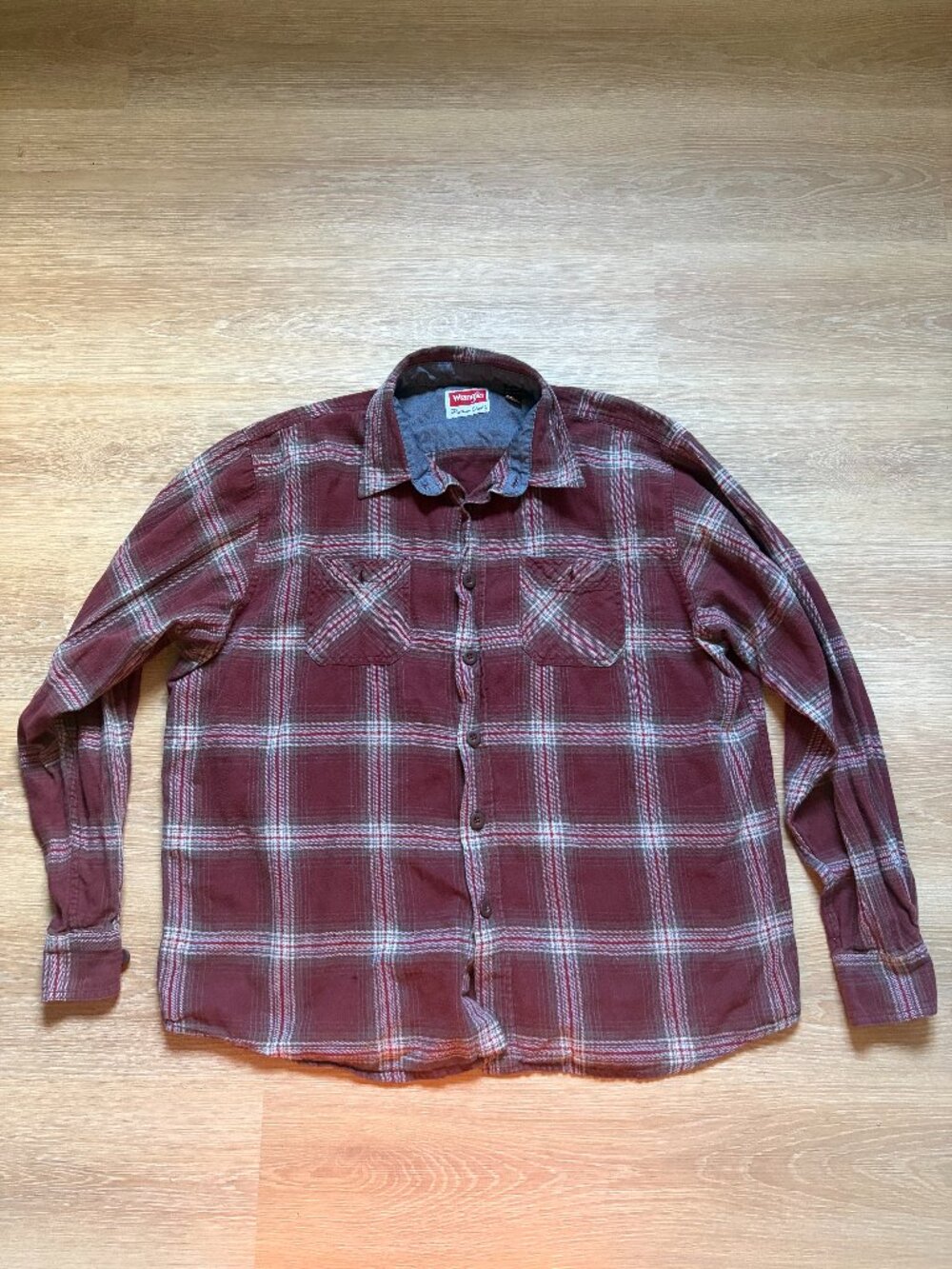 Men's Red Wrangler Plaid Long Sleeve Button Down Shirt Size XL